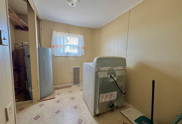 9 TRINITY DRIVE, MILTON, Newfoundland, Canada A5A 0L5, ,1 BathroomBathrooms,Residential,Sale Pending,TRINITY DRIVE,5806