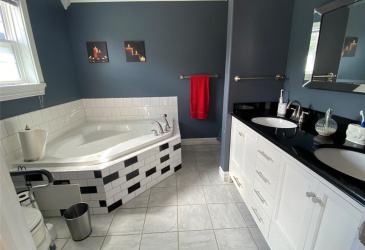 189 NORTH RIVER ROAD, NORTH RIVER, Newfoundland, Canada A0A 3C0, ,2 BathroomsBathrooms,Residential,Sale Pending,NORTH RIVER ROAD,5807