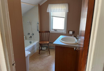 147 CONCEPTION BAY HIGHWAY, BAY ROBERTS, Newfoundland, Canada A0A 1G0, ,1 BathroomBathrooms,Residential,For Sale,CONCEPTION BAY HIGHWAY,5809
