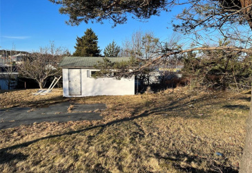 147 CONCEPTION BAY HIGHWAY, BAY ROBERTS, Newfoundland, Canada A0A 1G0, ,1 BathroomBathrooms,Residential,For Sale,CONCEPTION BAY HIGHWAY,5809