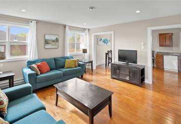 1 LEANDER PLACE, SUNNYSIDE, Newfoundland, Canada A0B 3J0, ,1 BathroomBathrooms,Residential,For Sale,LEANDER PLACE,5846