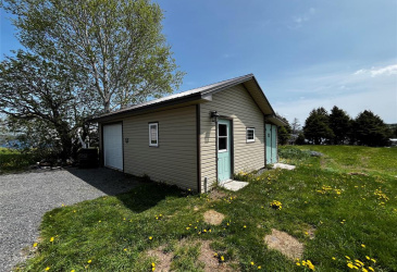 4 COLES LANE, BLOOMFIELD, Newfoundland, Canada A0C 1A0, ,2 BathroomsBathrooms,Residential,Reduced,COLES LANE,5857 4 COLES LANE, BLOOMFIELD, Newfoundland, Canada A0C 1A0, ,2 BathroomsBathrooms,Residential,Reduced,COLES LANE,5857