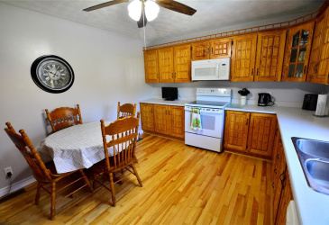 29 BISHOPS ROAD, BAY ROBERTS, Newfoundland, Canada A0A 1G0, ,1 BathroomBathrooms,Residential,Sold,BISHOPS ROAD,5858 29 BISHOPS ROAD, BAY ROBERTS, Newfoundland, Canada A0A 1G0, ,1 BathroomBathrooms,Residential,Sold,BISHOPS ROAD,5858