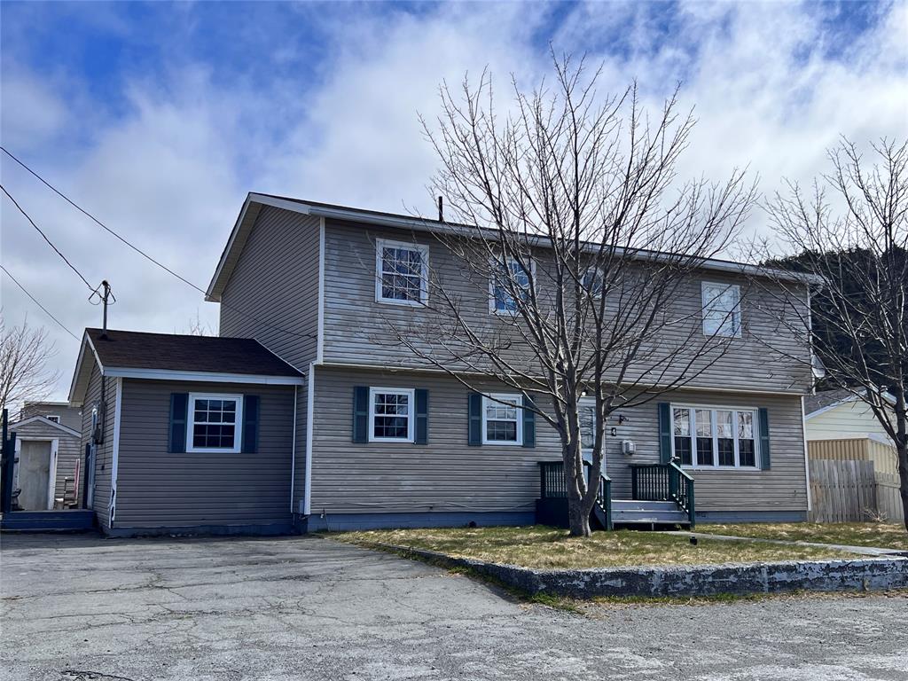 4 MORLEY DRIVE, PLACENTIA, Newfoundland, Canada A0B 2Y0, ,2 BathroomsBathrooms,Residential,Reduced,MORLEY DRIVE,5860