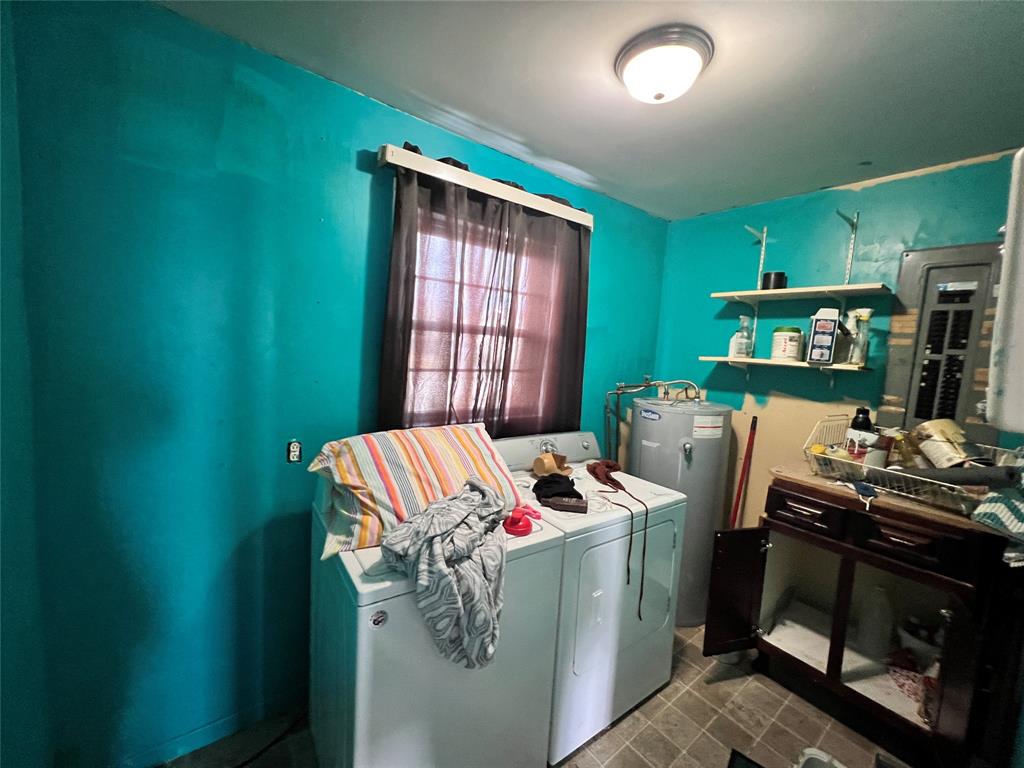 4 MORLEY DRIVE, PLACENTIA, Newfoundland, Canada A0B 2Y0, ,2 BathroomsBathrooms,Residential,Reduced,MORLEY DRIVE,5860