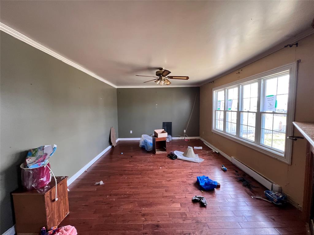 4 MORLEY DRIVE, PLACENTIA, Newfoundland, Canada A0B 2Y0, ,2 BathroomsBathrooms,Residential,Reduced,MORLEY DRIVE,5860