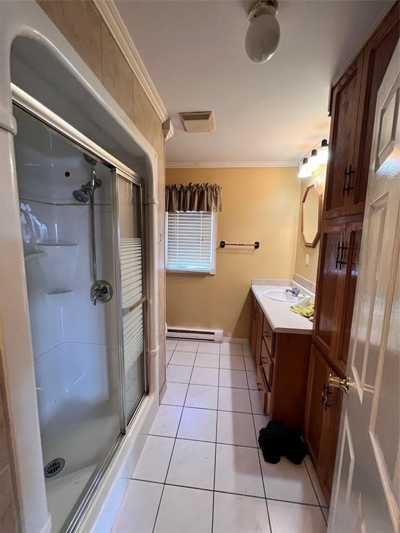 4 MORLEY DRIVE, PLACENTIA, Newfoundland, Canada A0B 2Y0, ,2 BathroomsBathrooms,Residential,Reduced,MORLEY DRIVE,5860