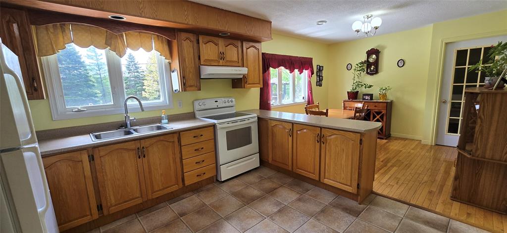 61 CRESTON BOULEVARD, MARYSTOWN, Newfoundland, Canada A0E 2M0, ,2 BathroomsBathrooms,Residential,For Sale,CRESTON BOULEVARD,5862