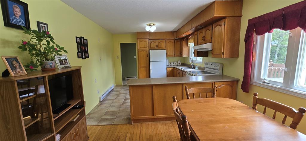61 CRESTON BOULEVARD, MARYSTOWN, Newfoundland, Canada A0E 2M0, ,2 BathroomsBathrooms,Residential,For Sale,CRESTON BOULEVARD,5862