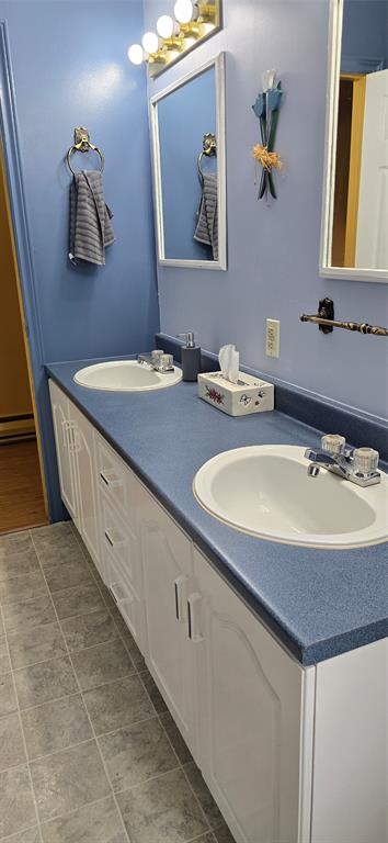 61 CRESTON BOULEVARD, MARYSTOWN, Newfoundland, Canada A0E 2M0, ,2 BathroomsBathrooms,Residential,For Sale,CRESTON BOULEVARD,5862