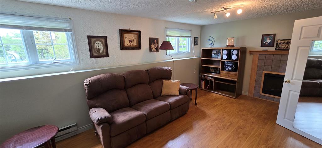 61 CRESTON BOULEVARD, MARYSTOWN, Newfoundland, Canada A0E 2M0, ,2 BathroomsBathrooms,Residential,For Sale,CRESTON BOULEVARD,5862