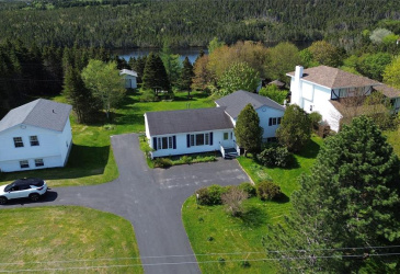 61 CRESTON BOULEVARD, MARYSTOWN, Newfoundland, Canada A0E 2M0, ,2 BathroomsBathrooms,Residential,For Sale,CRESTON BOULEVARD,5862