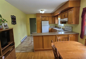 61 CRESTON BOULEVARD, MARYSTOWN, Newfoundland, Canada A0E 2M0, ,2 BathroomsBathrooms,Residential,For Sale,CRESTON BOULEVARD,5862