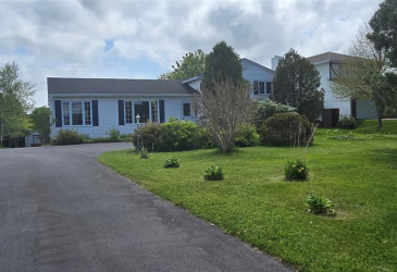61 CRESTON BOULEVARD, MARYSTOWN, Newfoundland, Canada A0E 2M0, ,2 BathroomsBathrooms,Residential,For Sale,CRESTON BOULEVARD,5862