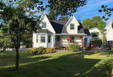 5-7 MAGISTRATES HILL, BRIGUS, Newfoundland, Canada A0A 1K0, ,2 BathroomsBathrooms,Residential,For Sale,MAGISTRATES HILL,5863