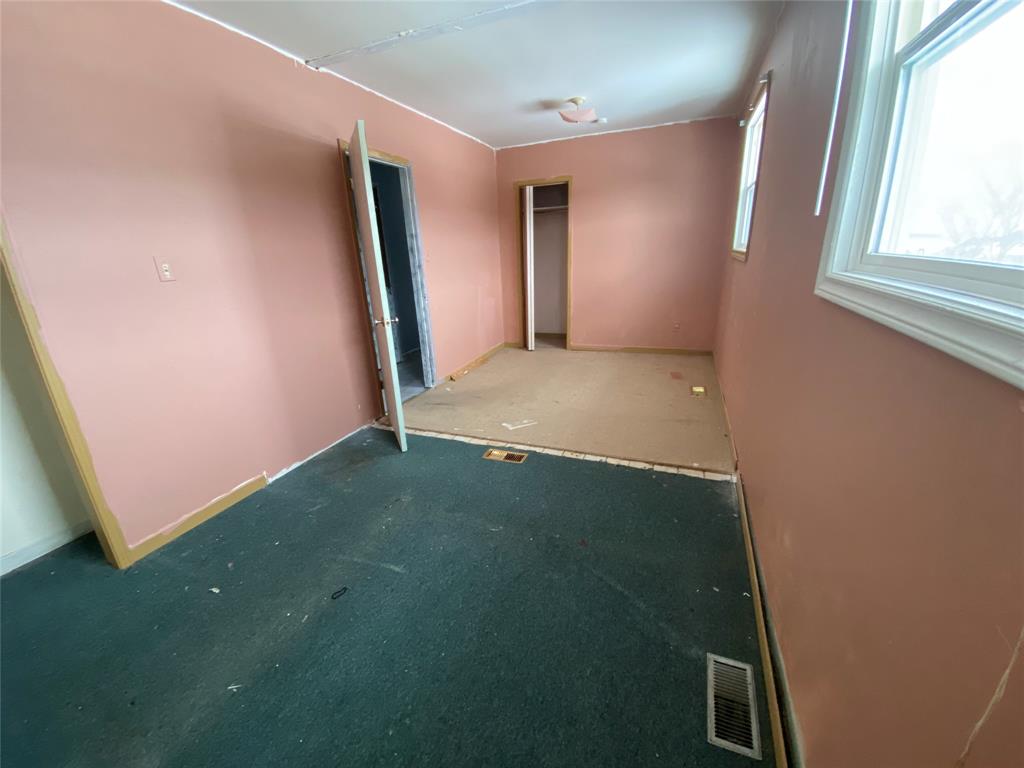 180 FRESHWATER CRESCENTE, PLACENTIA, Newfoundland, Canada A0B 1W0, ,1 BathroomBathrooms,Residential,Reduced,FRESHWATER CRESCENTE,5864