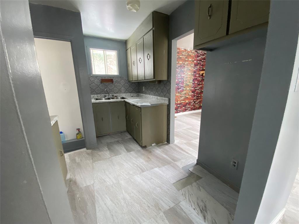 180 FRESHWATER CRESCENTE, PLACENTIA, Newfoundland, Canada A0B 1W0, ,1 BathroomBathrooms,Residential,Reduced,FRESHWATER CRESCENTE,5864