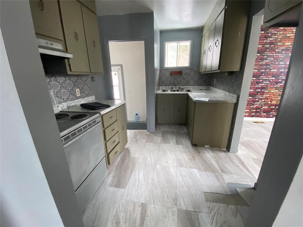 180 FRESHWATER CRESCENTE, PLACENTIA, Newfoundland, Canada A0B 1W0, ,1 BathroomBathrooms,Residential,Reduced,FRESHWATER CRESCENTE,5864