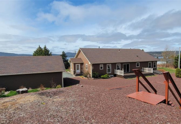425-431 MAIN STREET, BURIN, Newfoundland, Canada A0E 1G0, ,3 BathroomsBathrooms,Residential,Sold,MAIN STREET,5868