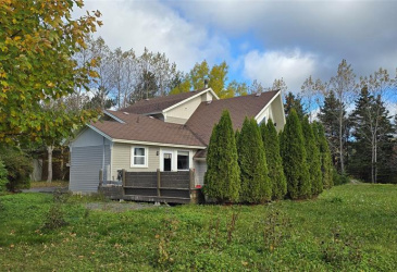883 VILLE MARIE DRIVE, MARYSTOWN, Newfoundland, Canada A0E 2M0, ,2 BathroomsBathrooms,Residential,Reduced,VILLE MARIE DRIVE,5879