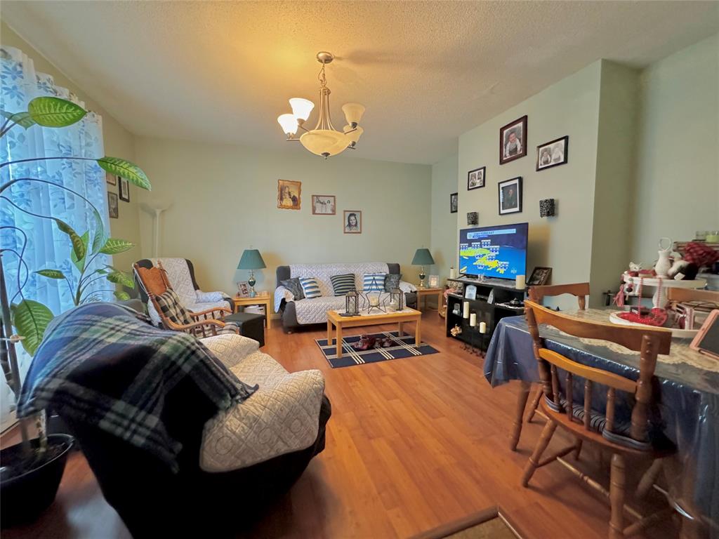 7 VARDY'S AVENUE, CLARENVILLE, Newfoundland, Canada A5A 2A4, ,8 BathroomsBathrooms,Residential,For Sale,VARDY'S AVENUE,5886