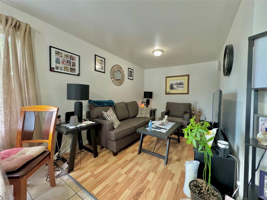 7 VARDY'S AVENUE, CLARENVILLE, Newfoundland, Canada A5A 2A4, ,8 BathroomsBathrooms,Residential,For Sale,VARDY'S AVENUE,5886