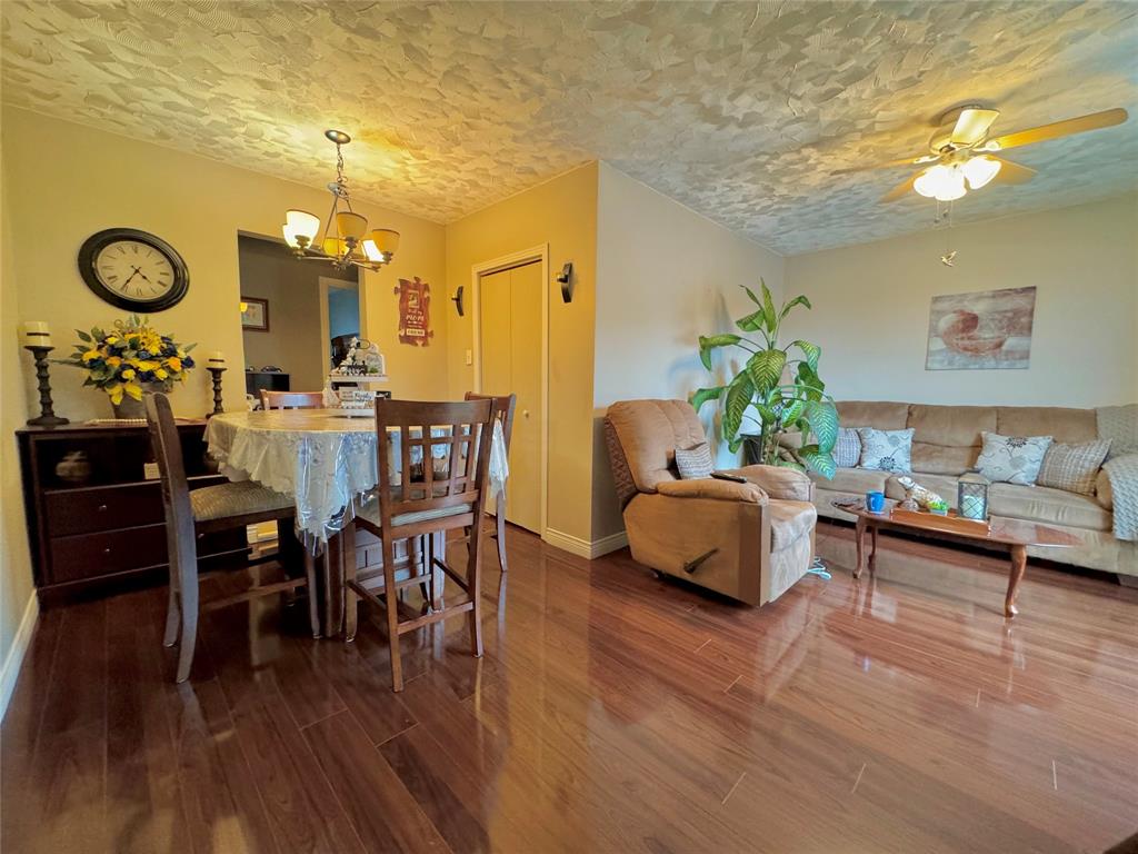 7 VARDY'S AVENUE, CLARENVILLE, Newfoundland, Canada A5A 2A4, ,8 BathroomsBathrooms,Residential,For Sale,VARDY'S AVENUE,5886