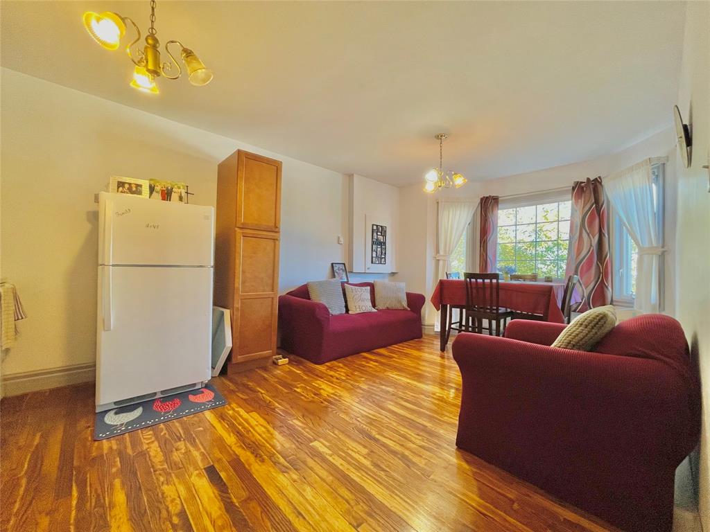 7 VARDY'S AVENUE, CLARENVILLE, Newfoundland, Canada A5A 2A4, ,8 BathroomsBathrooms,Residential,For Sale,VARDY'S AVENUE,5886