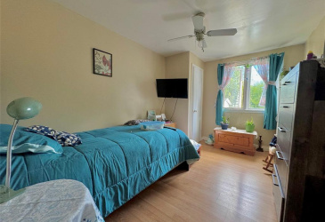 7 VARDY'S AVENUE, CLARENVILLE, Newfoundland, Canada A5A 2A4, ,8 BathroomsBathrooms,Residential,For Sale,VARDY'S AVENUE,5886