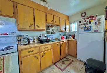 7 VARDY'S AVENUE, CLARENVILLE, Newfoundland, Canada A5A 2A4, ,8 BathroomsBathrooms,Residential,For Sale,VARDY'S AVENUE,5886