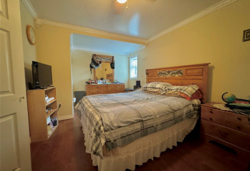 7 VARDY'S AVENUE, CLARENVILLE, Newfoundland, Canada A5A 2A4, ,8 BathroomsBathrooms,Residential,For Sale,VARDY'S AVENUE,5886