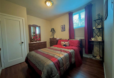 7 VARDY'S AVENUE, CLARENVILLE, Newfoundland, Canada A5A 2A4, ,8 BathroomsBathrooms,Residential,For Sale,VARDY'S AVENUE,5886