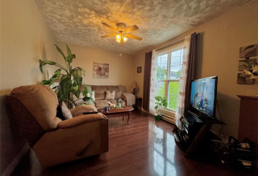 7 VARDY'S AVENUE, CLARENVILLE, Newfoundland, Canada A5A 2A4, ,8 BathroomsBathrooms,Residential,For Sale,VARDY'S AVENUE,5886