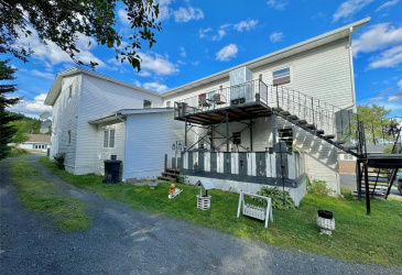 7 VARDY'S AVENUE, CLARENVILLE, Newfoundland, Canada A5A 2A4, ,8 BathroomsBathrooms,Residential,For Sale,VARDY'S AVENUE,5886