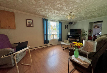 7 VARDY'S AVENUE, CLARENVILLE, Newfoundland, Canada A5A 2A4, ,8 BathroomsBathrooms,Residential,For Sale,VARDY'S AVENUE,5886