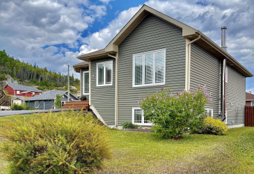 12 CLYDE AVENUE, CLARENVILLE, Newfoundland, Canada A5A 0B4, ,2 BathroomsBathrooms,Residential,Sold,CLYDE AVENUE,5892 12 CLYDE AVENUE, CLARENVILLE, Newfoundland, Canada A5A 0B4, ,2 BathroomsBathrooms,Residential,Sold,CLYDE AVENUE,5892