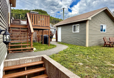 12 CLYDE AVENUE, CLARENVILLE, Newfoundland, Canada A5A 0B4, ,2 BathroomsBathrooms,Residential,Sold,CLYDE AVENUE,5892 12 CLYDE AVENUE, CLARENVILLE, Newfoundland, Canada A5A 0B4, ,2 BathroomsBathrooms,Residential,Sold,CLYDE AVENUE,5892