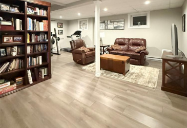 12 GLENVIEW ESTATES, CLARENVILLE, Newfoundland, Canada A5A 4H1, ,3 BathroomsBathrooms,Residential,Sold,GLENVIEW ESTATES,5901