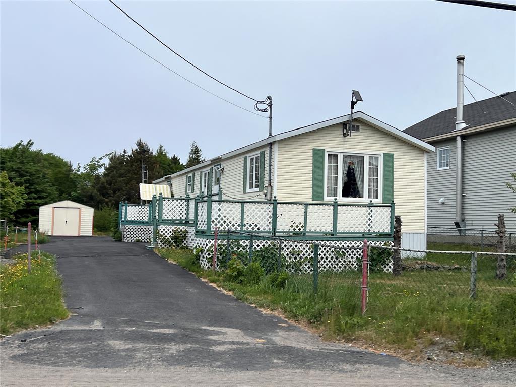 71 WATER STREET, BAY ROBERTS, Newfoundland, Canada A0A 1G0, ,1 BathroomBathrooms,Residential,Reduced,WATER STREET,5907