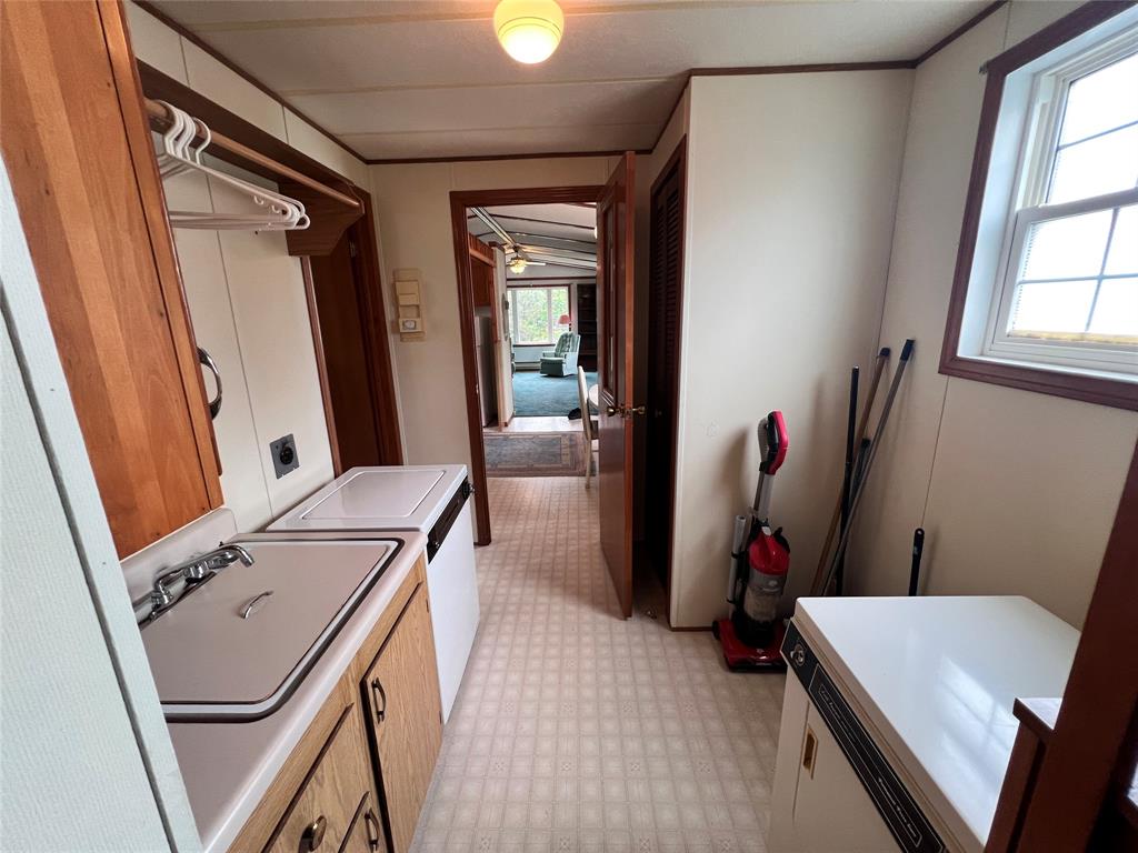 71 WATER STREET, BAY ROBERTS, Newfoundland, Canada A0A 1G0, ,1 BathroomBathrooms,Residential,Reduced,WATER STREET,5907