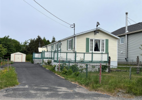71 WATER STREET, BAY ROBERTS, Newfoundland, Canada A0A 1G0, ,1 BathroomBathrooms,Residential,Reduced,WATER STREET,5907