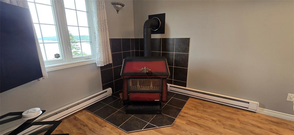 48 SALT POND ROAD, BURIN BAY ARM, Newfoundland, Canada A0E 1G0, ,2 BathroomsBathrooms,Residential,Sold,SALT POND ROAD,5909