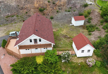 48 SALT POND ROAD, BURIN BAY ARM, Newfoundland, Canada A0E 1G0, ,2 BathroomsBathrooms,Residential,Sold,SALT POND ROAD,5909