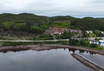 48 SALT POND ROAD, BURIN BAY ARM, Newfoundland, Canada A0E 1G0, ,2 BathroomsBathrooms,Residential,Sold,SALT POND ROAD,5909