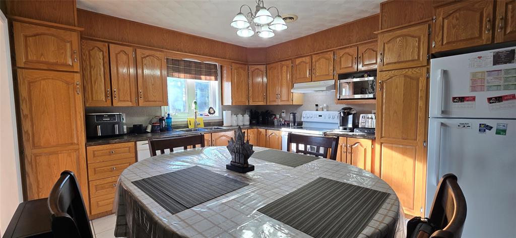 408 CRESTON BOULEVARD, MARYSTOWN, Newfoundland, Canada A0E 2M0, ,2.5 BathroomsBathrooms,Residential,For Sale,CRESTON BOULEVARD,5910