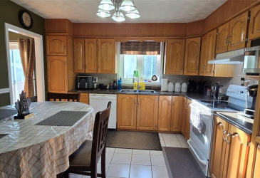 408 CRESTON BOULEVARD, MARYSTOWN, Newfoundland, Canada A0E 2M0, ,2.5 BathroomsBathrooms,Residential,For Sale,CRESTON BOULEVARD,5910