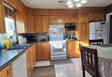408 CRESTON BOULEVARD, MARYSTOWN, Newfoundland, Canada A0E 2M0, ,2.5 BathroomsBathrooms,Residential,For Sale,CRESTON BOULEVARD,5910