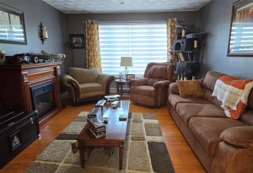 408 CRESTON BOULEVARD, MARYSTOWN, Newfoundland, Canada A0E 2M0, ,2.5 BathroomsBathrooms,Residential,For Sale,CRESTON BOULEVARD,5910
