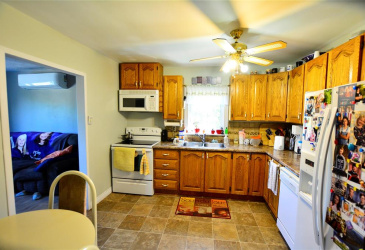 40 MAIN ROAD, NEW MELBOURNE, Newfoundland, Canada A0B 2R0, ,2 BathroomsBathrooms,Residential,Reduced,MAIN ROAD,5912