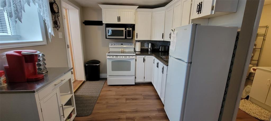 72 CRESTON BOULEVARD, MARYSTOWN, Newfoundland, Canada A0E 2M0, ,2 BathroomsBathrooms,Residential,For Sale,CRESTON BOULEVARD,5913